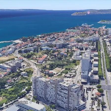 Leonora Apartment Split
